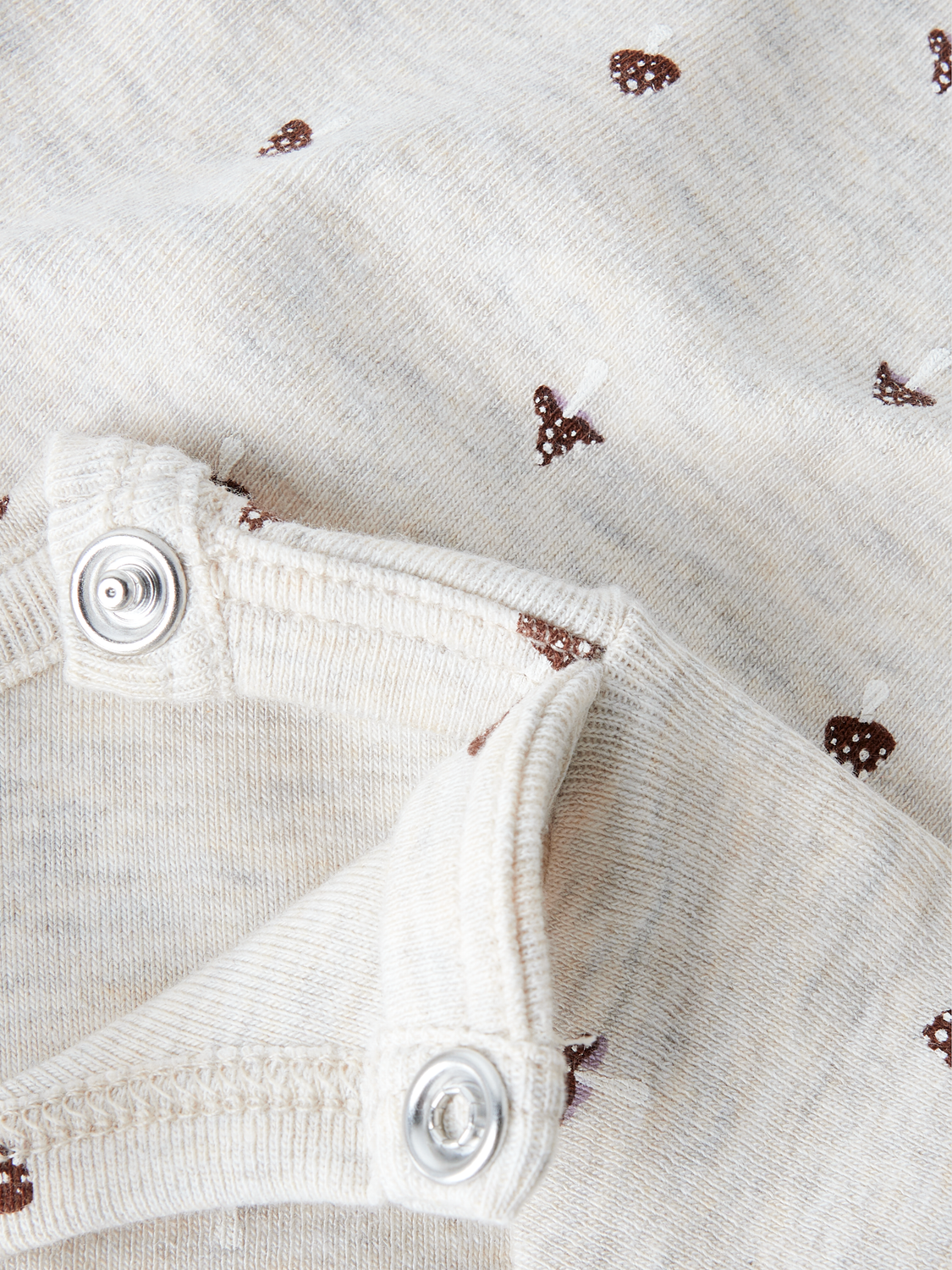 model_shot-front_full